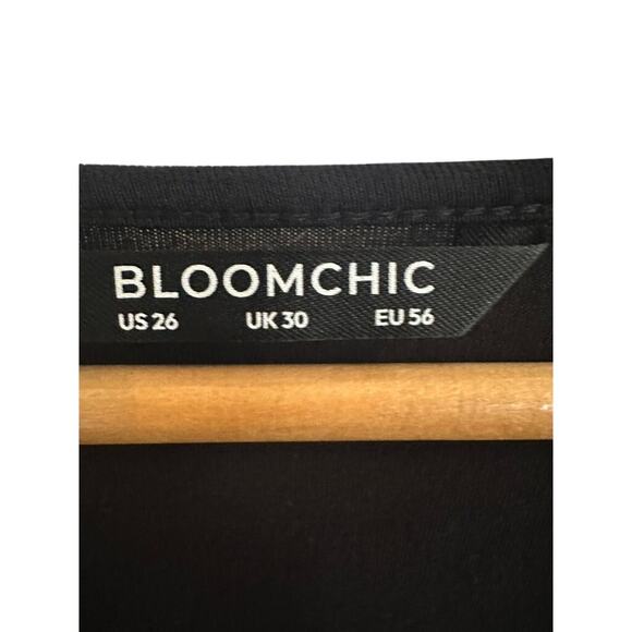 BloomChic Black V-Neck Tunic Top Women’s Plus 26 Embroidered Trim Boho Blouse - Picture 2 of 4